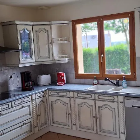 L'eucalyptus 6 P, Grand Familial, Terrasse Et Grand Parking Prive Clos Holiday home