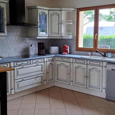 Holiday home L'eucalyptus 6 P, Grand Familial, Terrasse Et Grand Parking Prive Clos *